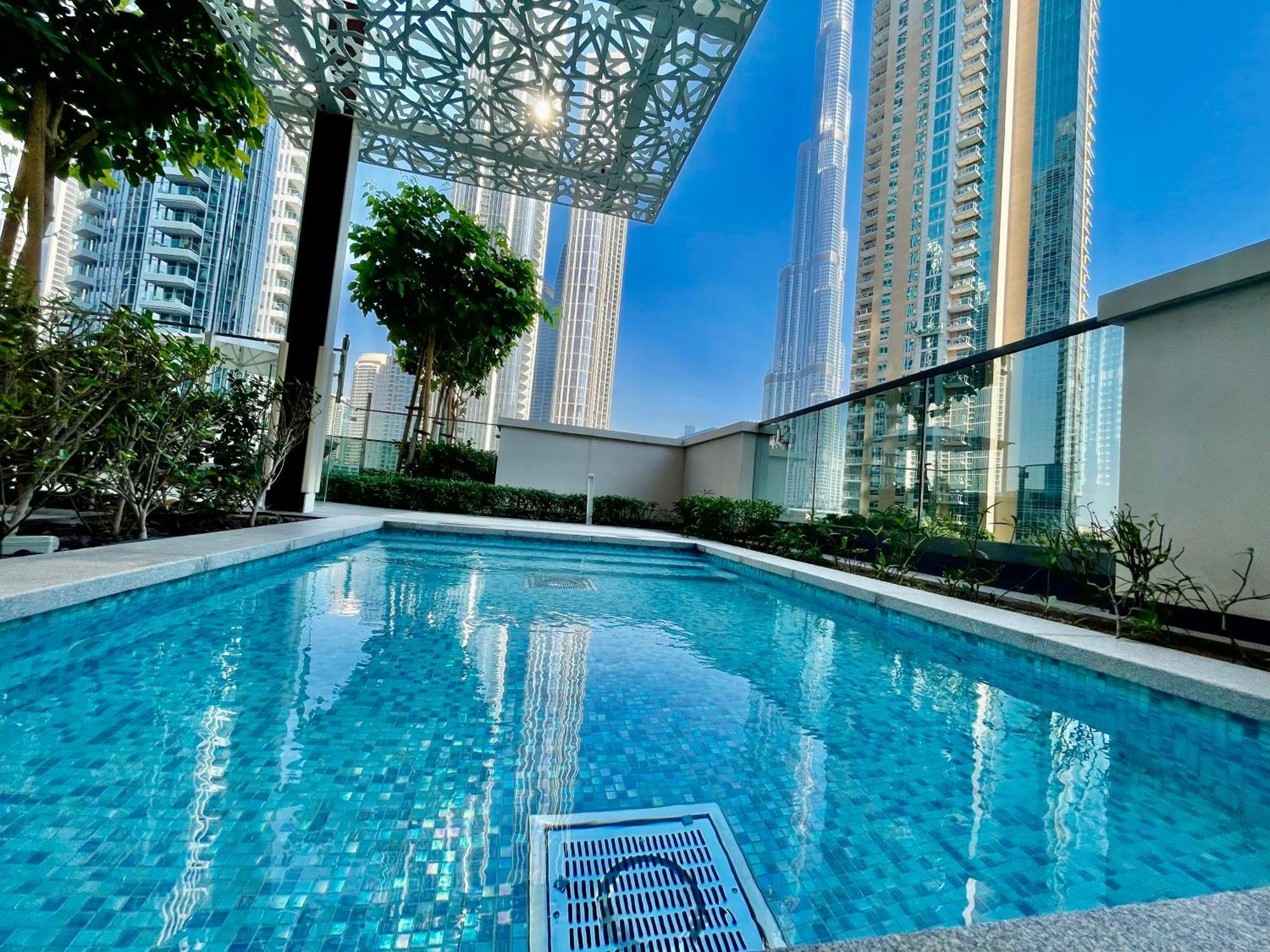 Apartment We Special - Half Off I High Floor L By Burj Khalifa & Dubai Mall I Pool L Gym