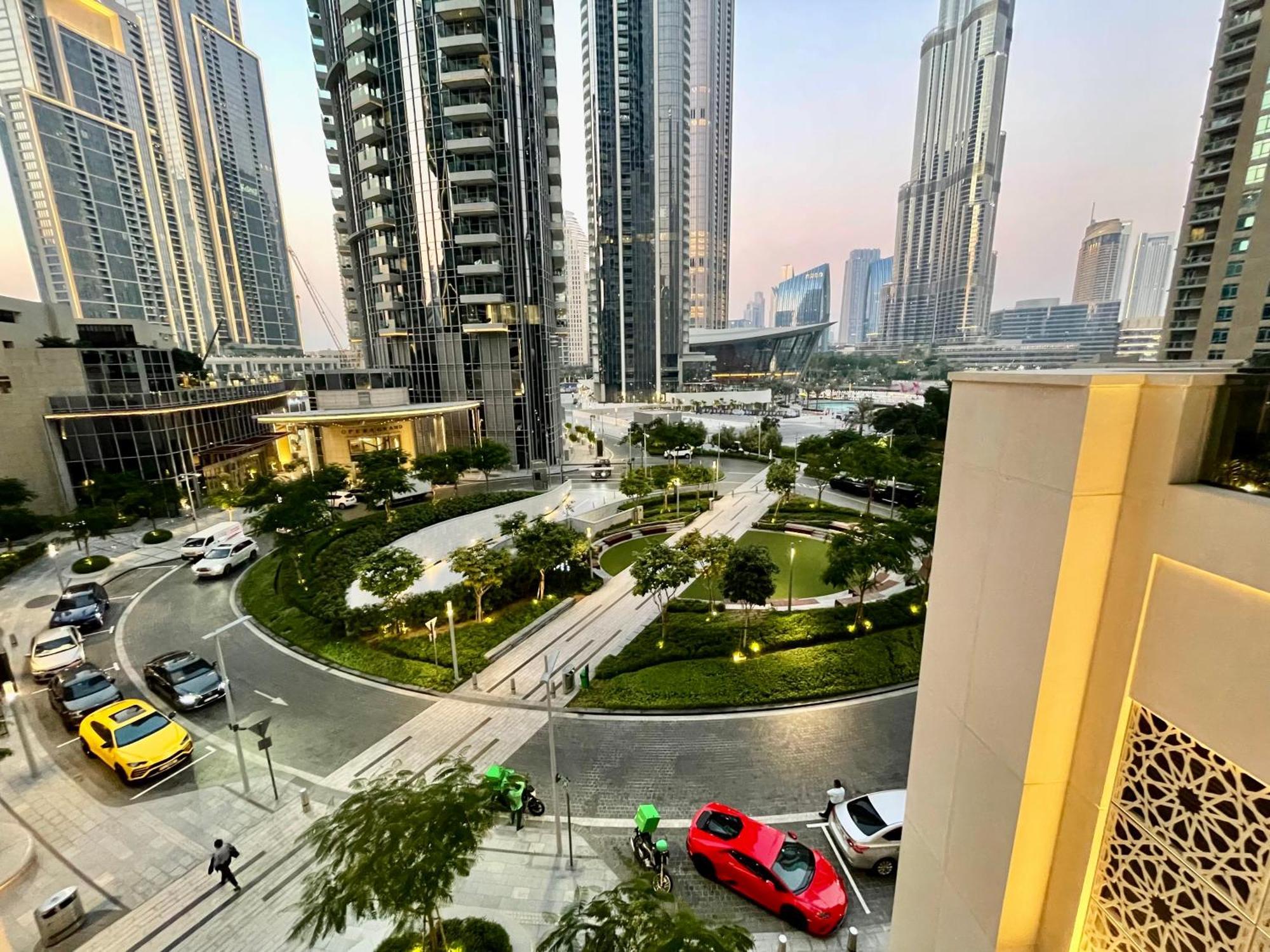 We Special - Half Off I High Floor L By Burj Khalifa & Dubai Mall I Pool L Gym