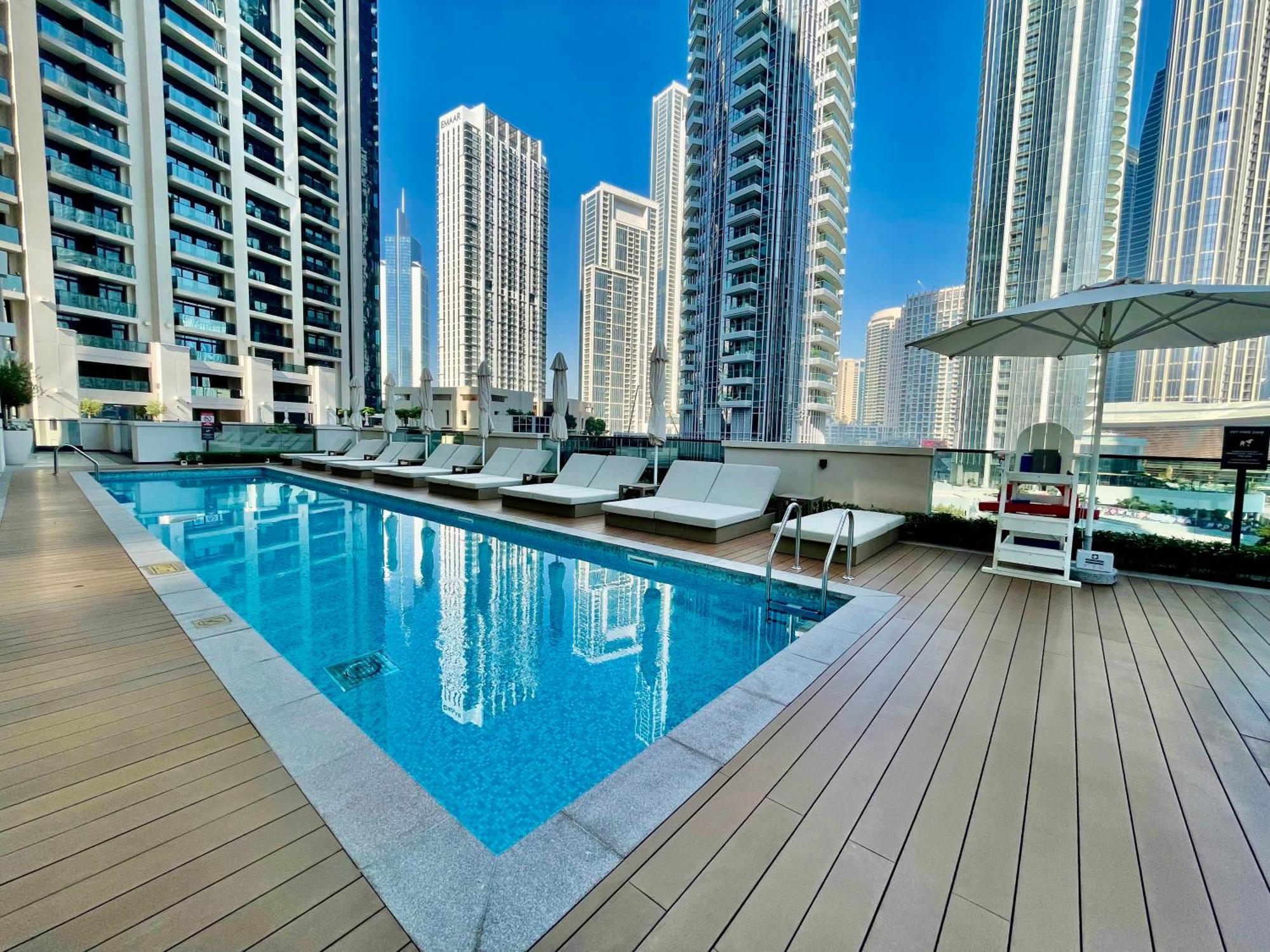 We Special - Half Off I High Floor L By Burj Khalifa & Dubai Mall I Pool L Gym