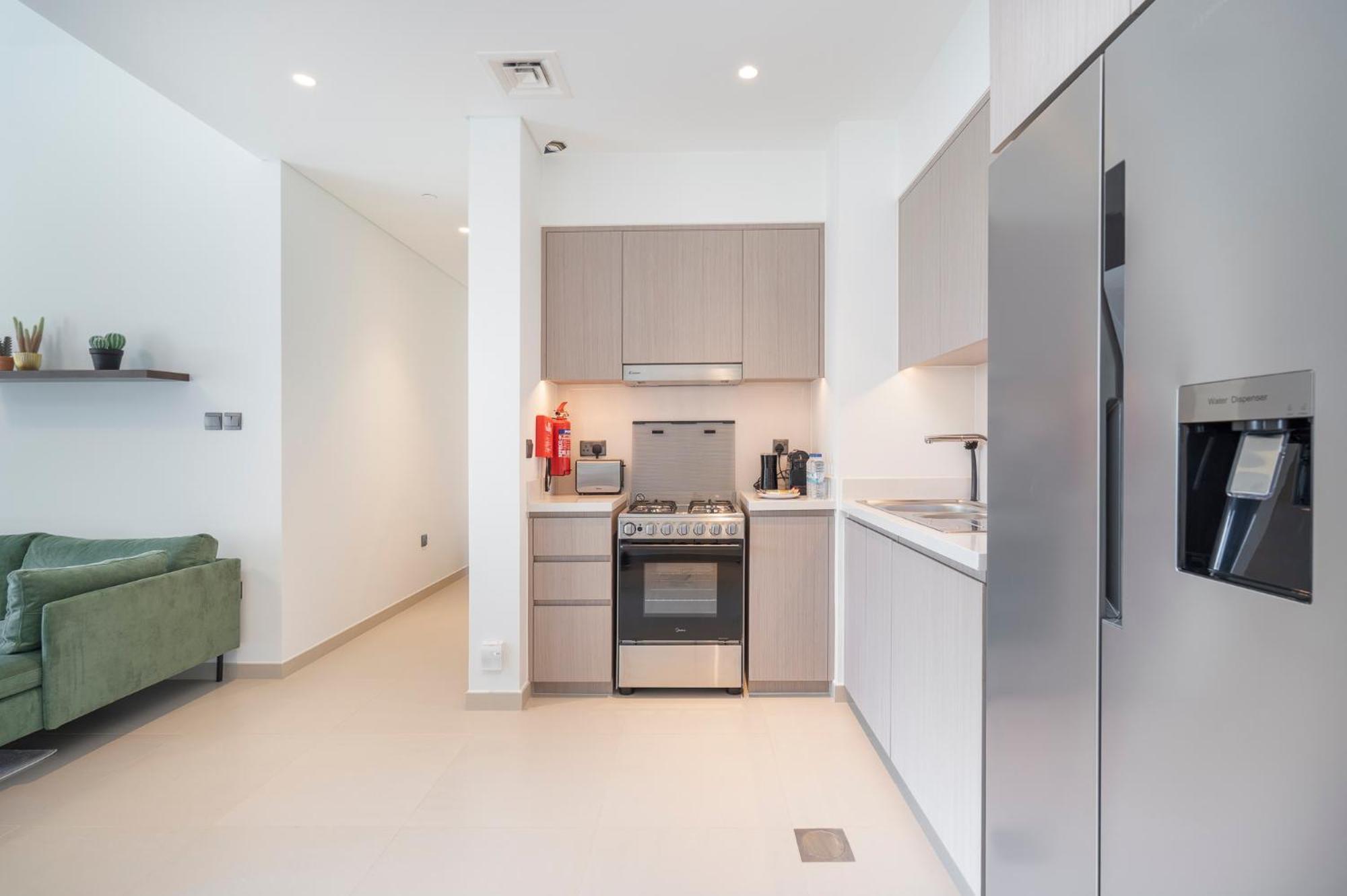 Apartment We Special - Half Off I High Floor L By Burj Khalifa & Dubai Mall I Pool L Gym *
