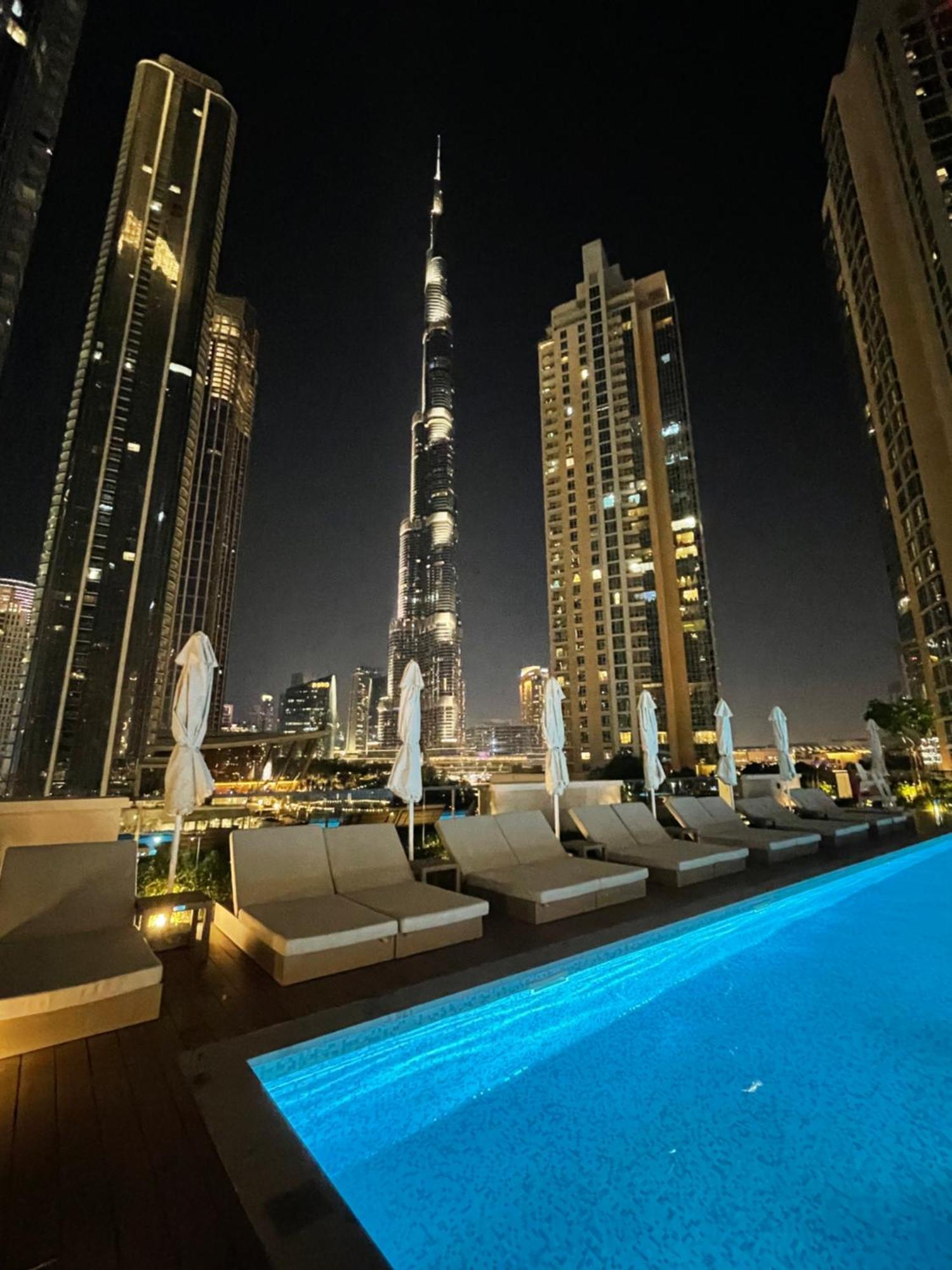 We Special - Half Off I High Floor L By Burj Khalifa & Dubai Mall I Pool L Gym Apartment Dubai